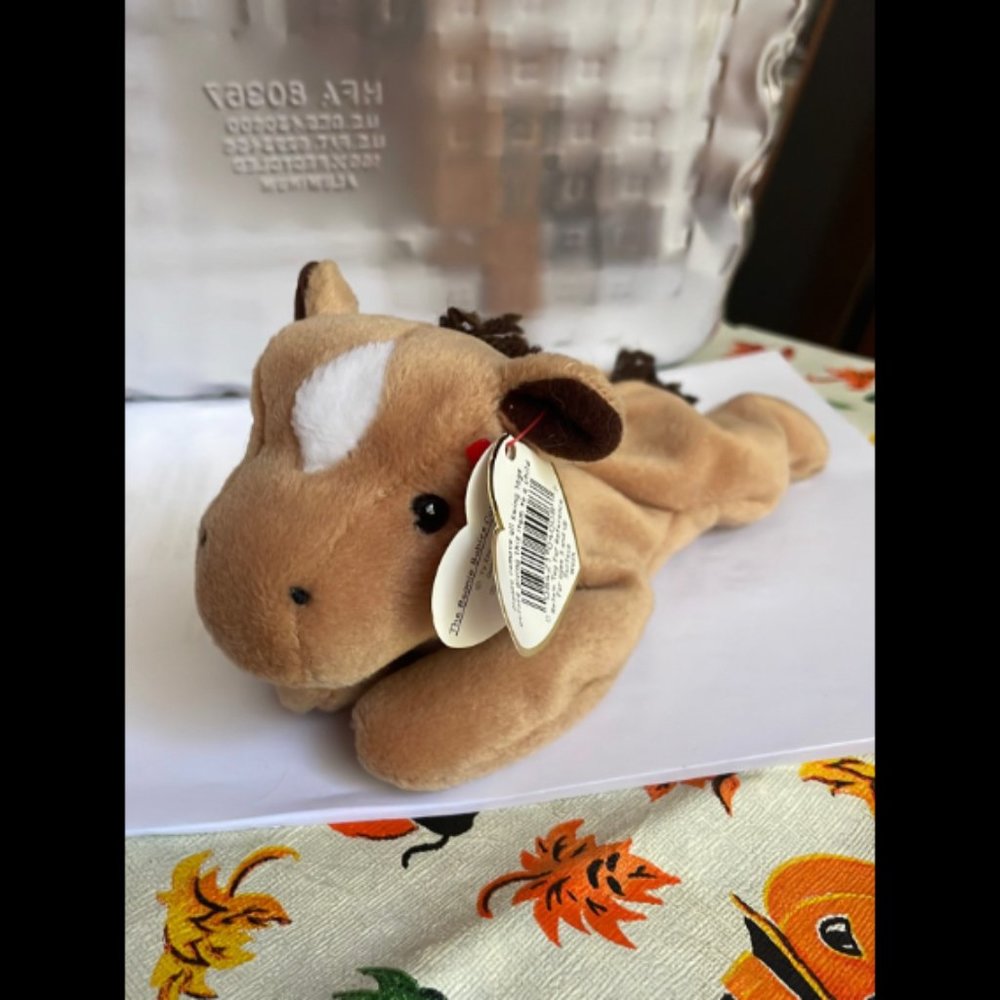 TY Beanie Baby Derby the Horse Original with Yarn